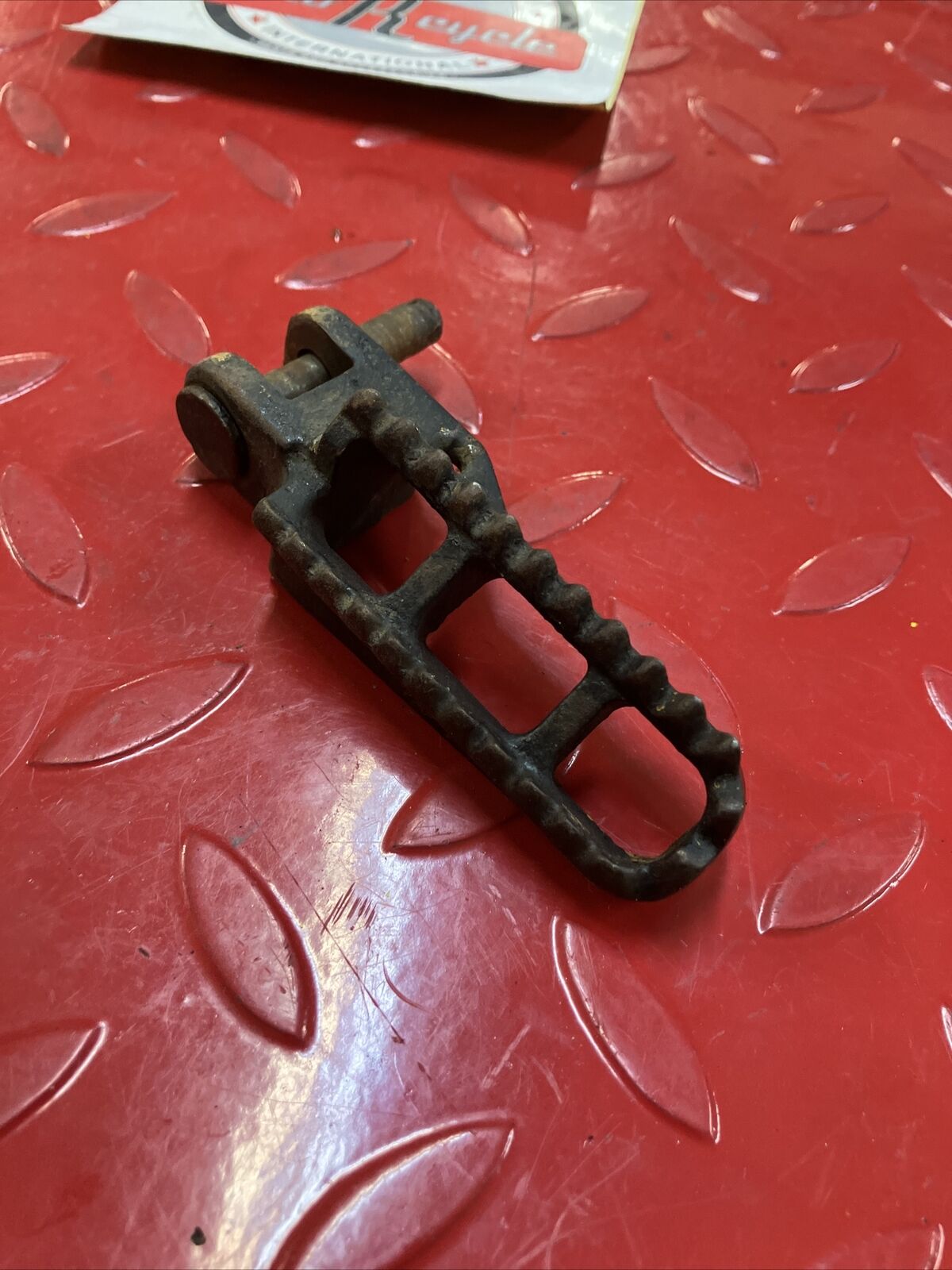Suzuki RM125 1985 Footpeg footrest Foot peg rest step left right 1984