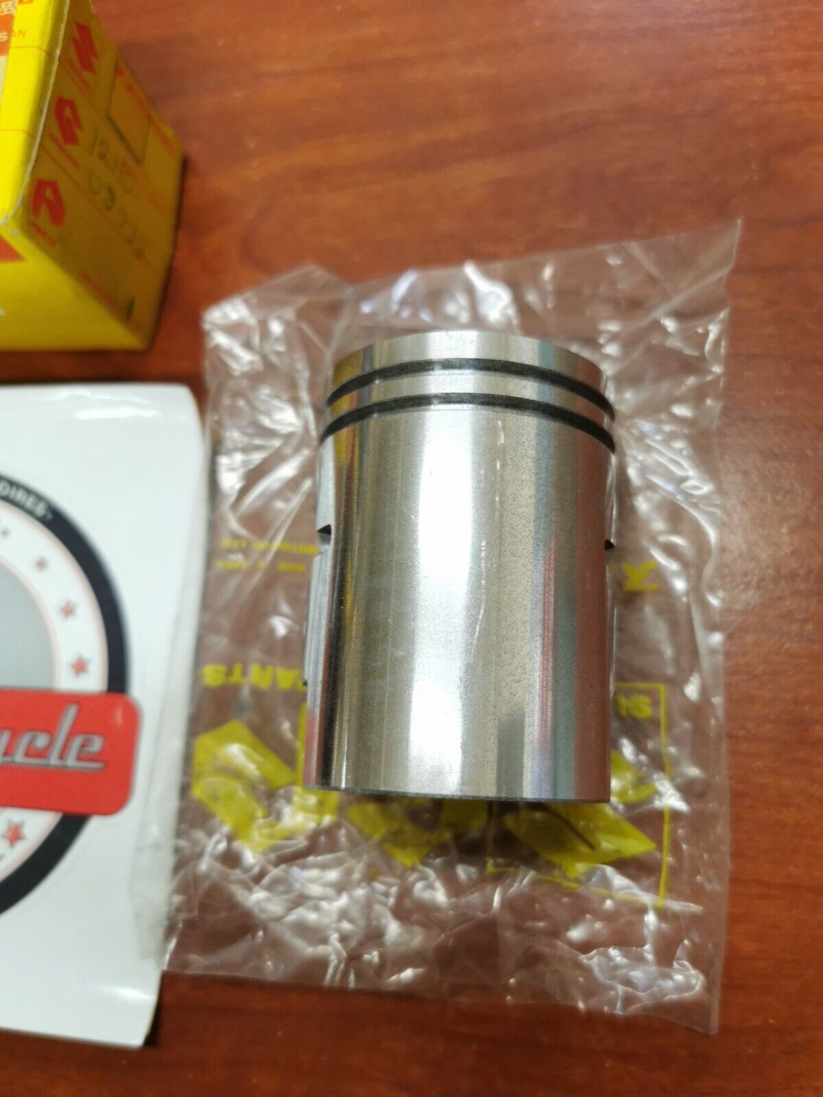 NOS Suzuki 1968 80K10 80K11 80K15 PISTON 1.0 12110-03710 S32