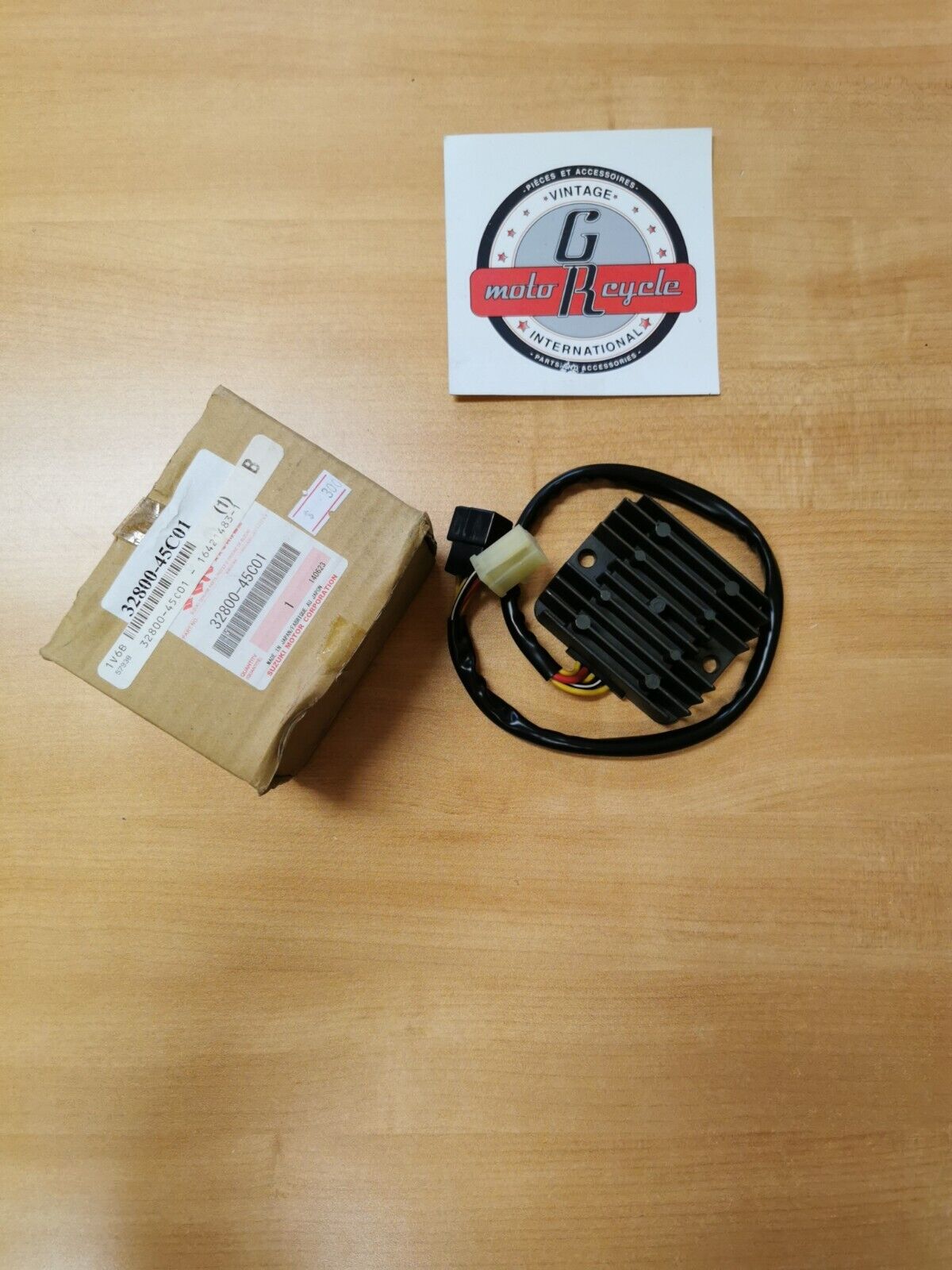 NOS SUZUKI VX800 1990 - 1993 VZ800 1997 - 2004 RECTIFIER 32800-45C01 S9