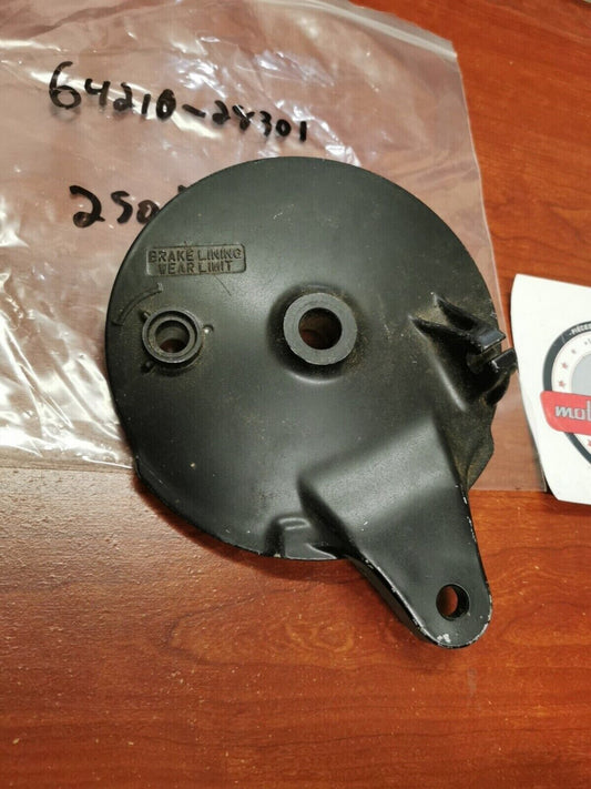 NOS SUZUKI 1973 - 1975 TM125 REAR HUB PANEL 64210-28301 SUB. 64210-28302 S30