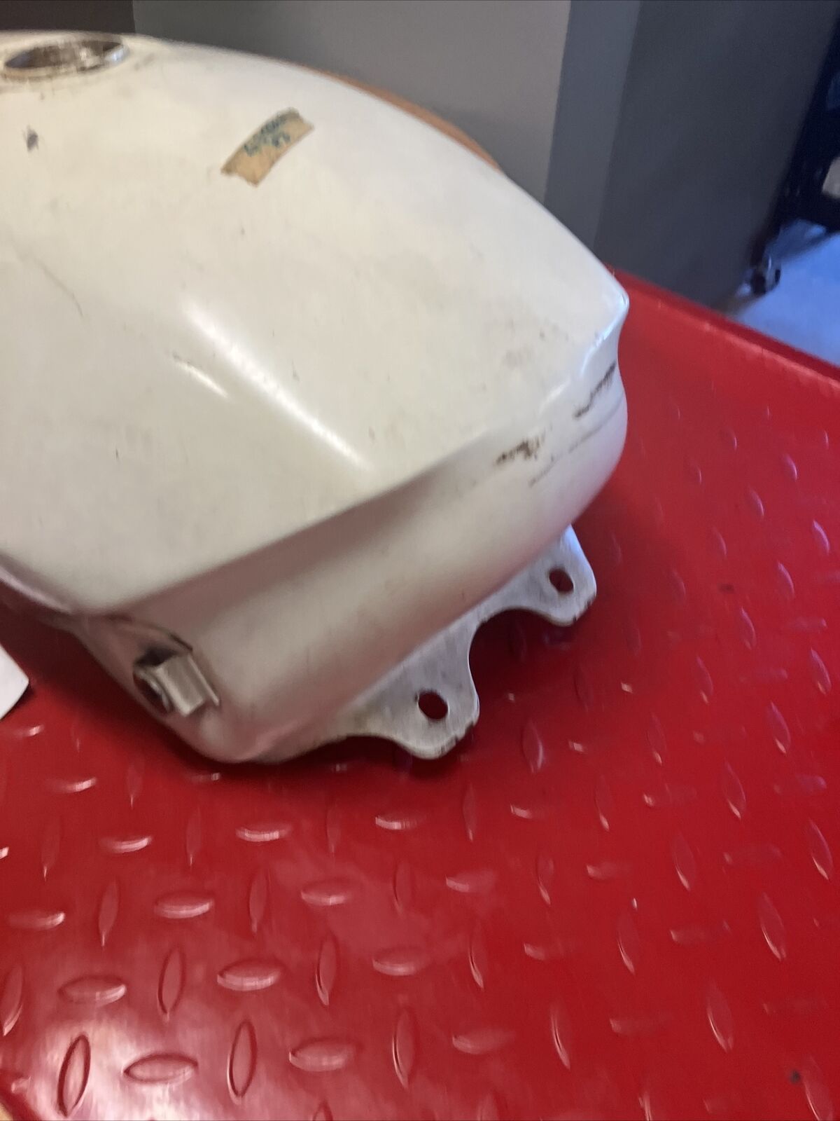 Suzuki GS750ES 1983 Fuel tank gas petrol reservoir
