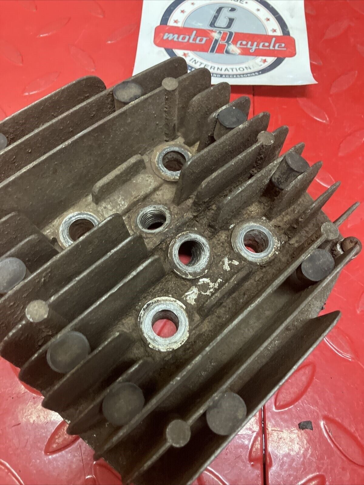 Suzuki RV125 1975 cylinder head jug barrel cover