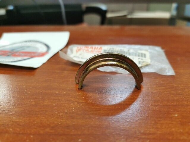 NEW NOS Yamaha XS400 EXHAUST PIPE FLANGE 12R-14614-00-00 Y103