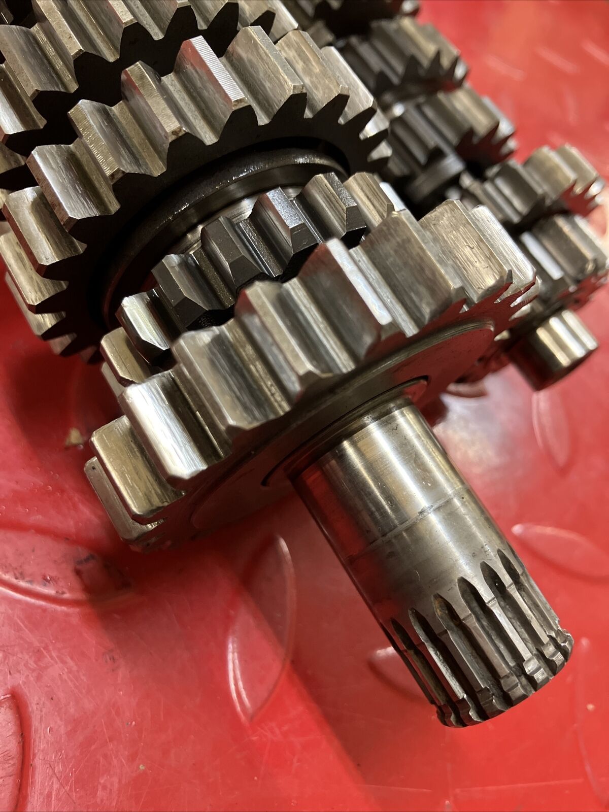 Suzuki RM125 1985 transmission mainshaft counterhsaft main counter shaft gear