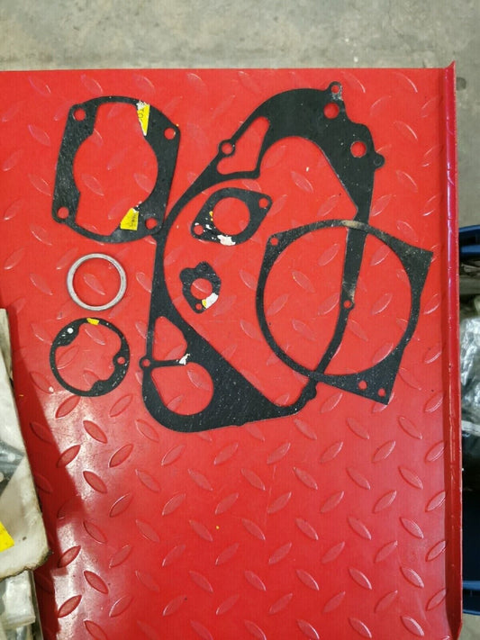 NOS SUZUKI TS250 INCOMPLETE GASKET SET 61510 S14