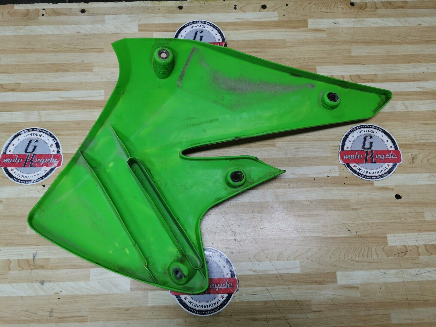Kawasaki KX250F 2005 right fuel tank radiator shroud cover panel