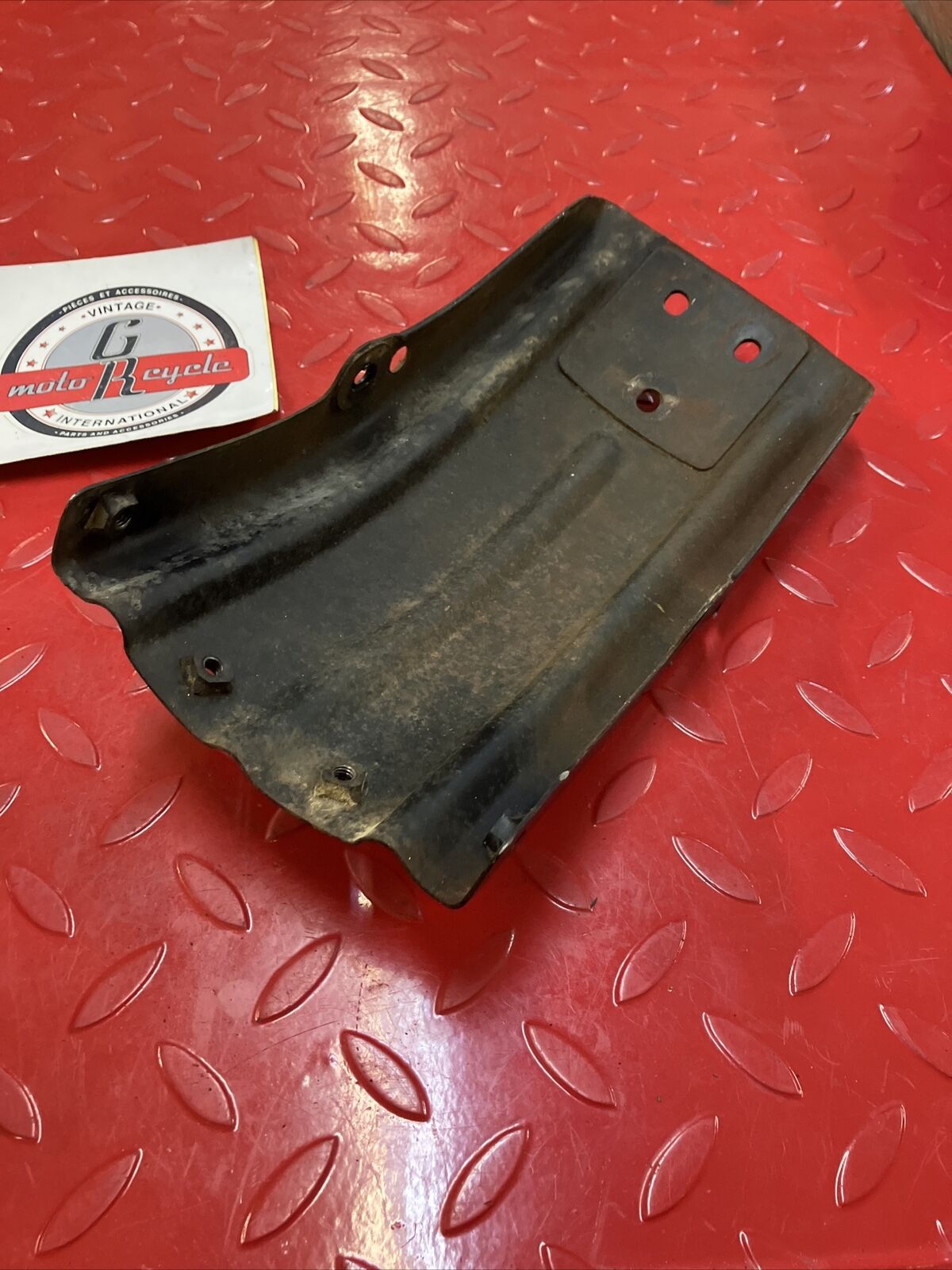 Kawasaki G5 1972 rear inner fender guard