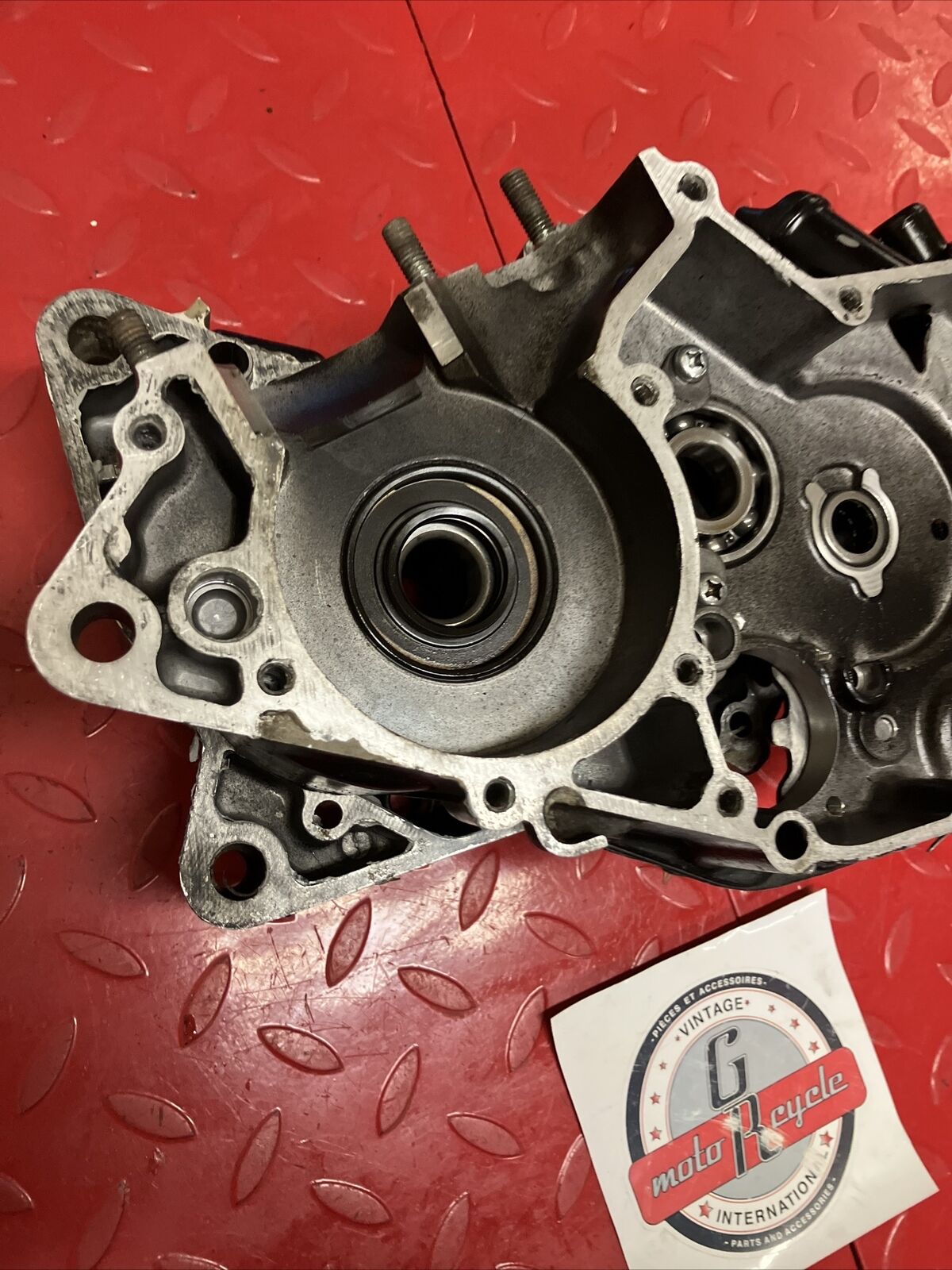 Suzuki DS100 1978 Crankcase left right crank case set