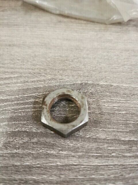 NOS SUZUKI DR250 DR250SE 1990 - 1995 NUT 20MM 09140-20002 S39