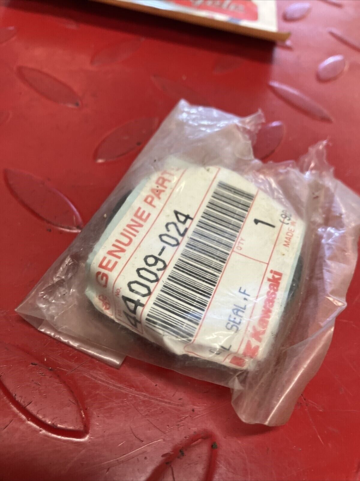 NOS KAWASAKI FRONT FORK OIL SEAL 44009-024 K11