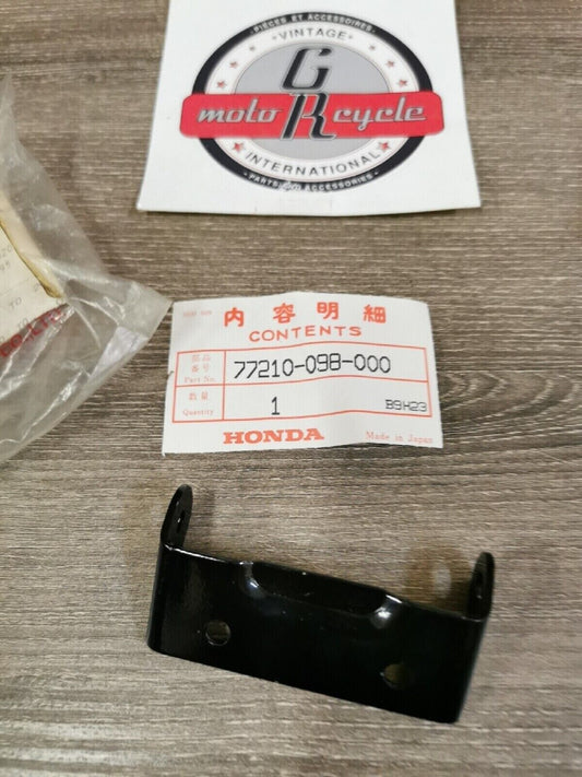 NOS HONDA CT110 1980 - 1986 BRACKET A SEAT 77210-098-000 H41