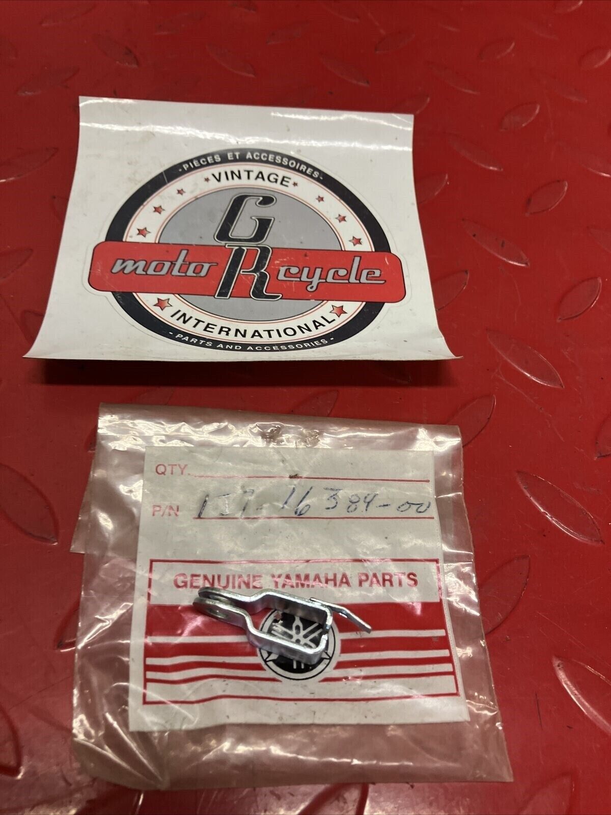 NOS YAMAHA CLUTCH LEVER JOINT 1J7-16389-00-00 SUB BY 214-16389-00-00 Y66