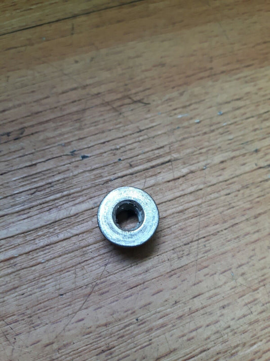 Honda XR100R 1986 nut flange 6mm