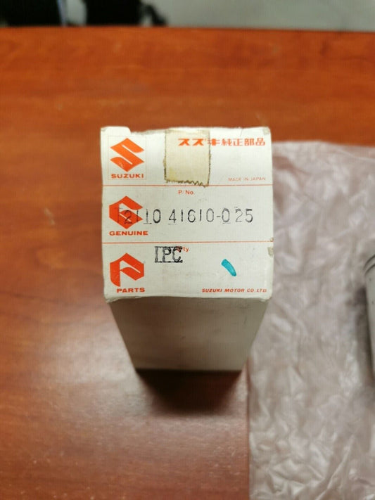 NOS SUZUKI 1977 - 1978 RM100 PISTON OS 0.25 12110-41610-025 S31