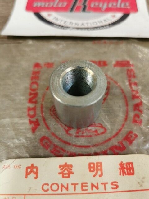 NOS HONDA CB250 COLLAR WHEEL SIDE 44311-286-000 SUB BY 44311-240-000 H79