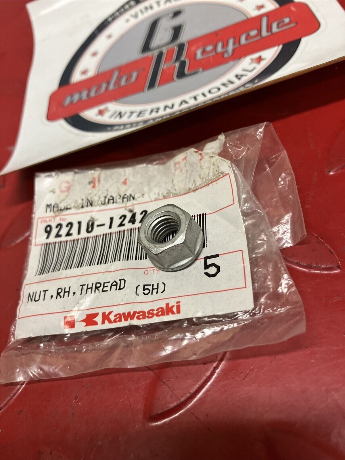 NOS KAWASAKI RIGHT HAND THREAD NUT 8MM 92210-1242 K13