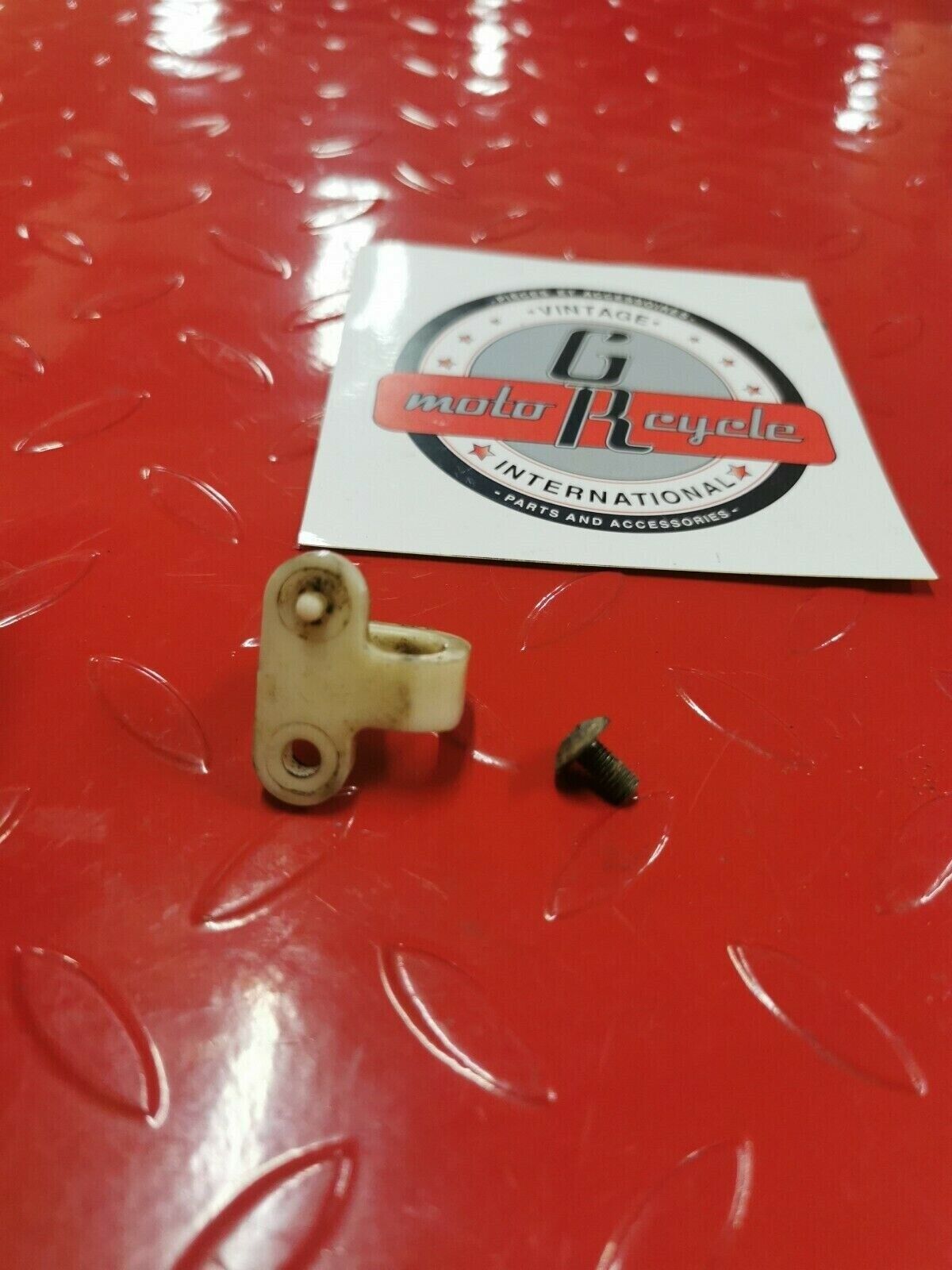 Suzuki RM250 2003 rear brake hose guide holder bracket