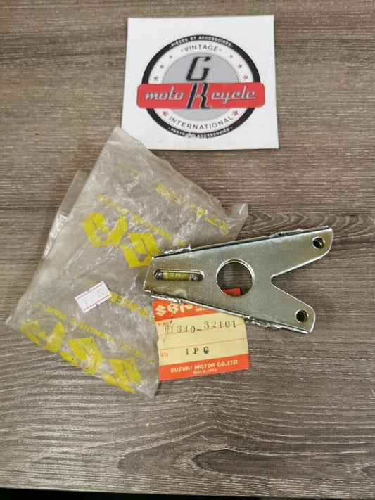 NOS SUZUKI TM125 TM250  GUIDE CHAIN 61340-32101 S23