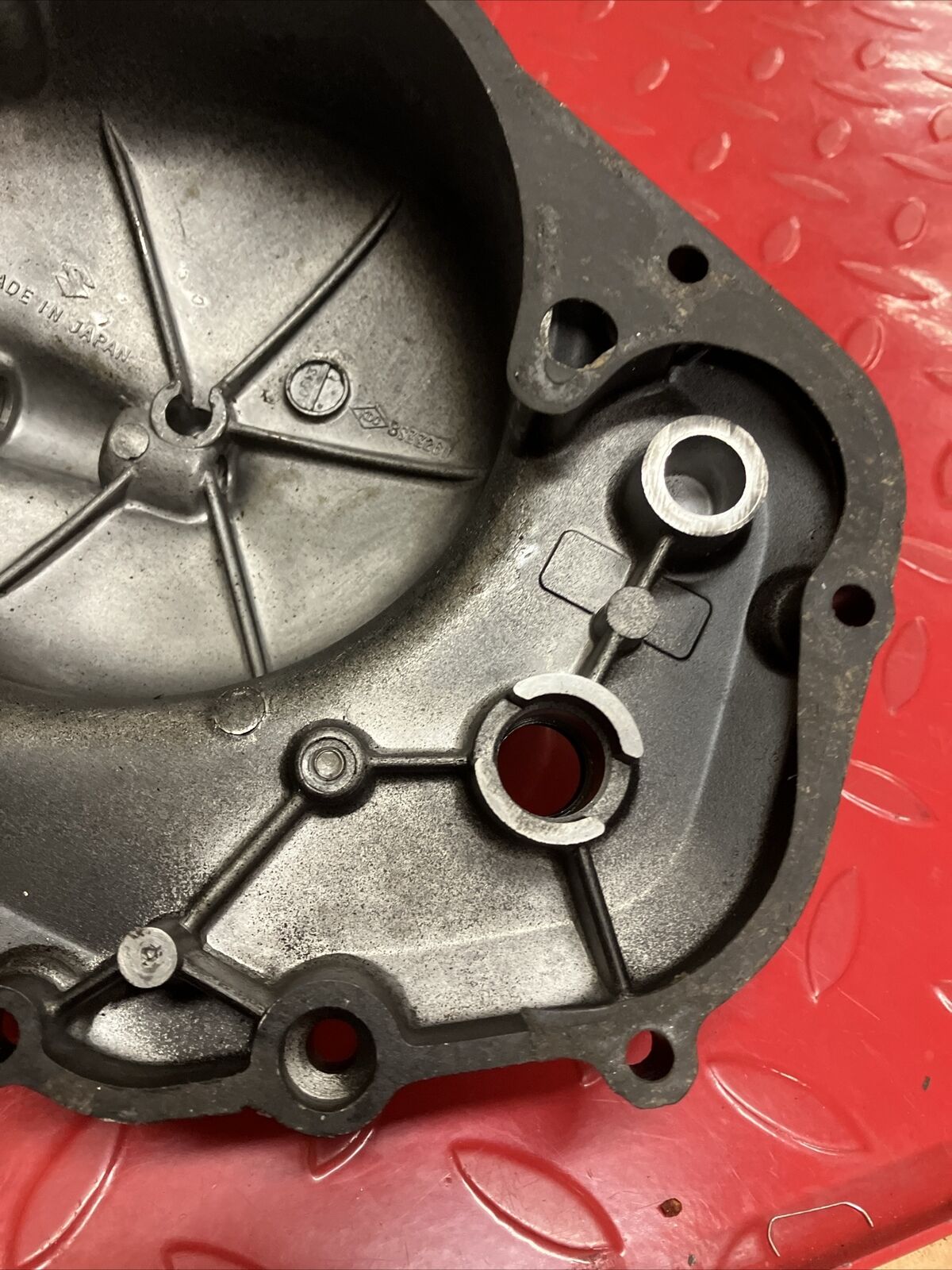 Suzuki DS100 1980 Right crankcase clutch cover