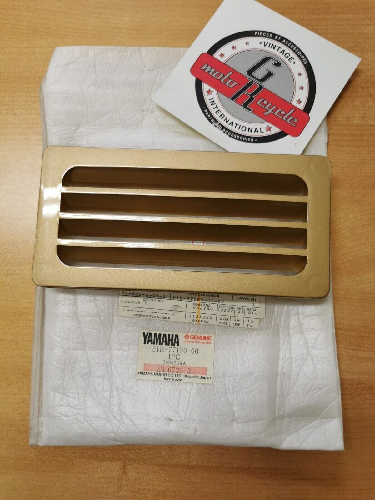 NOS YAMAHA CF300 1986  1987    LOUVER 5    81E-77109-00-00  Y49