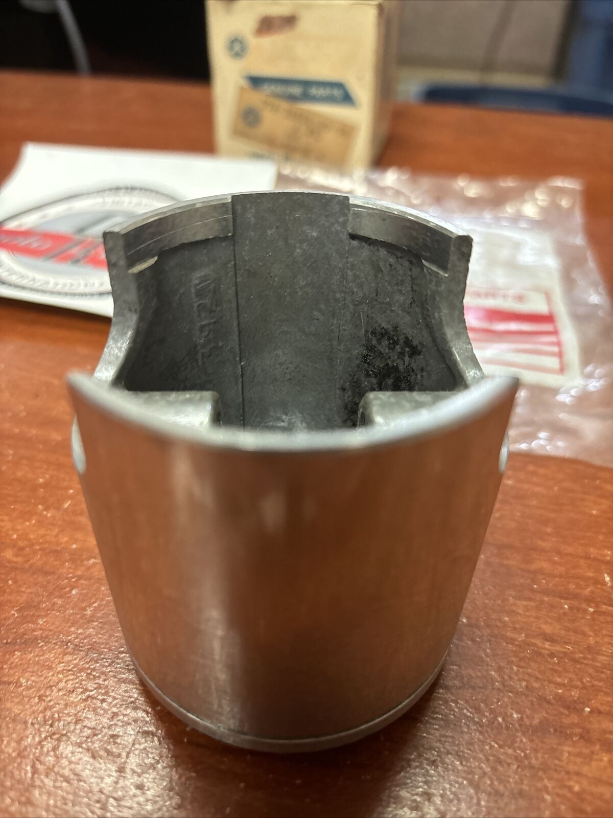 NOS Yamaha 1970 - 1972 R5 PISTON STD 0.96 278-11631-09-96 Y176