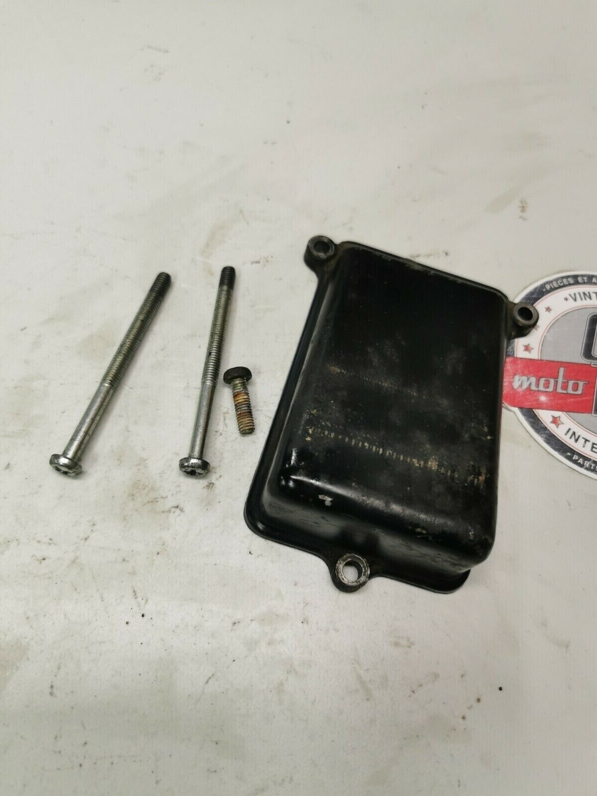 Honda CB750F 1978 cylinder head valve breather cover 1977