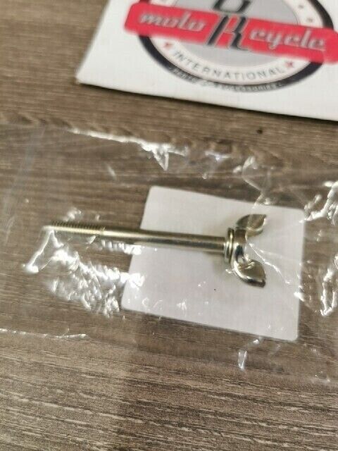 NOS SUZUKI DR250 1990 - 1993 DR250SE DR350 RM125 RM250 BOLT WING 13831-02B00 S51
