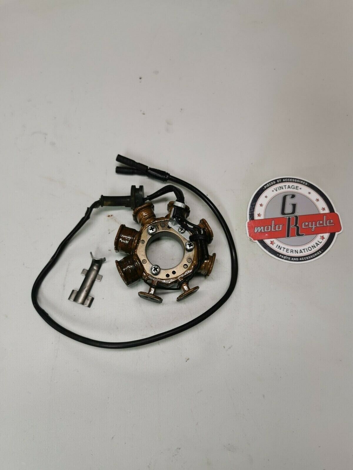Honda XR200R 1984 stator alternator generator magneto XR250R .