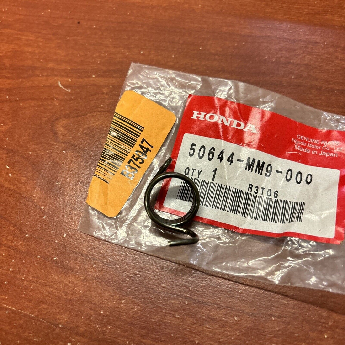NOS Honda XL600V XL250 XL185S XL175K LEFT STEP RETURN SPRING 50644-MM9-000 H145