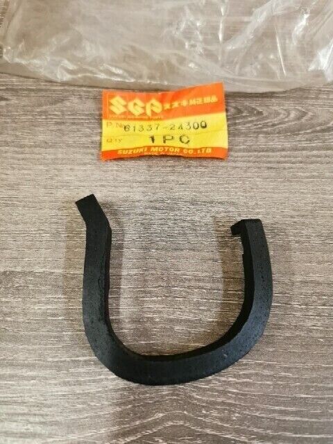 NOS SUZUKI ALT125 1983 - 1986 LT125 1SEAL INNER CHAIN CASE 61337-24300 S37