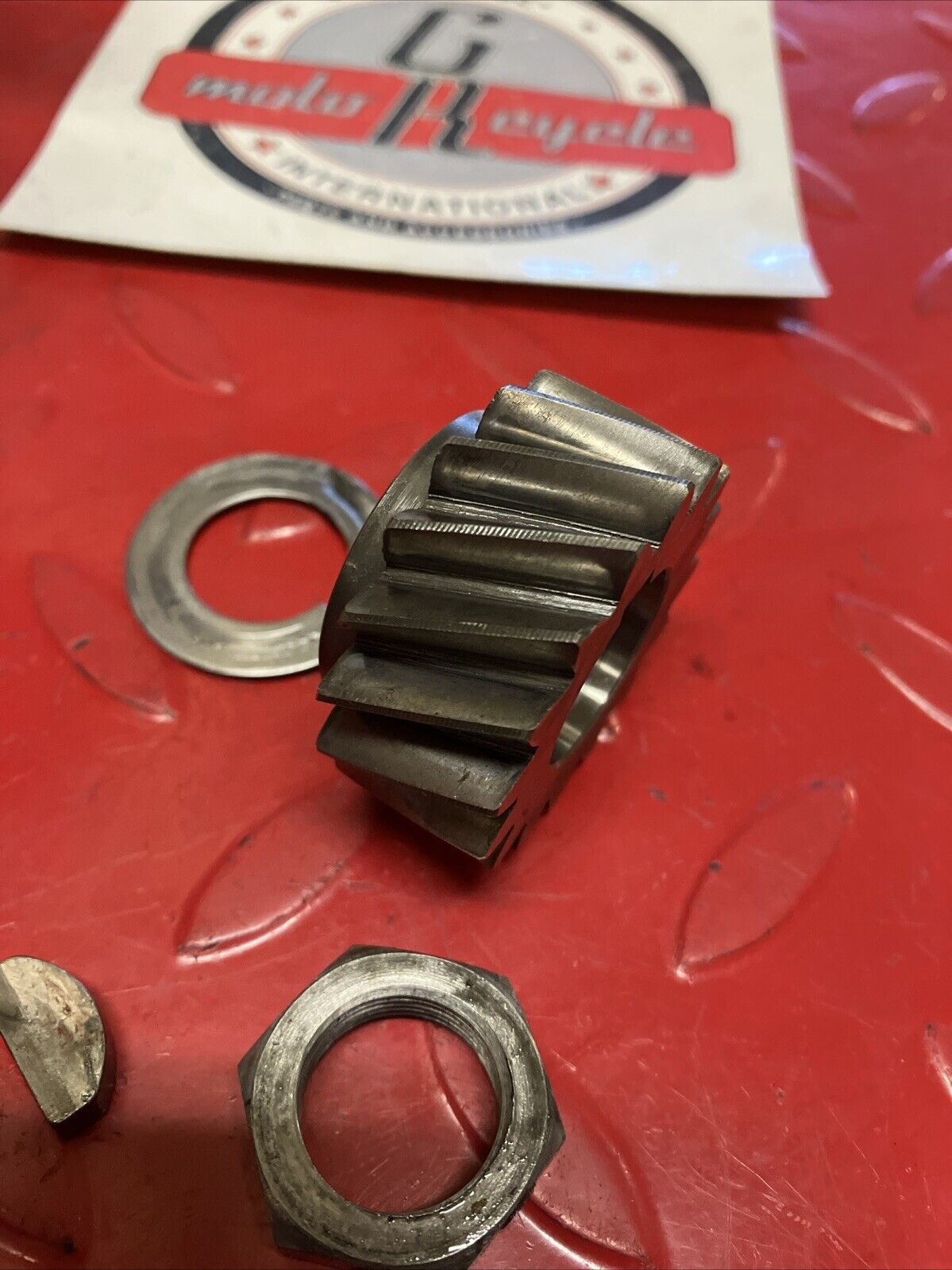 Suzuki TC125 1975 primary drive gear nut washer