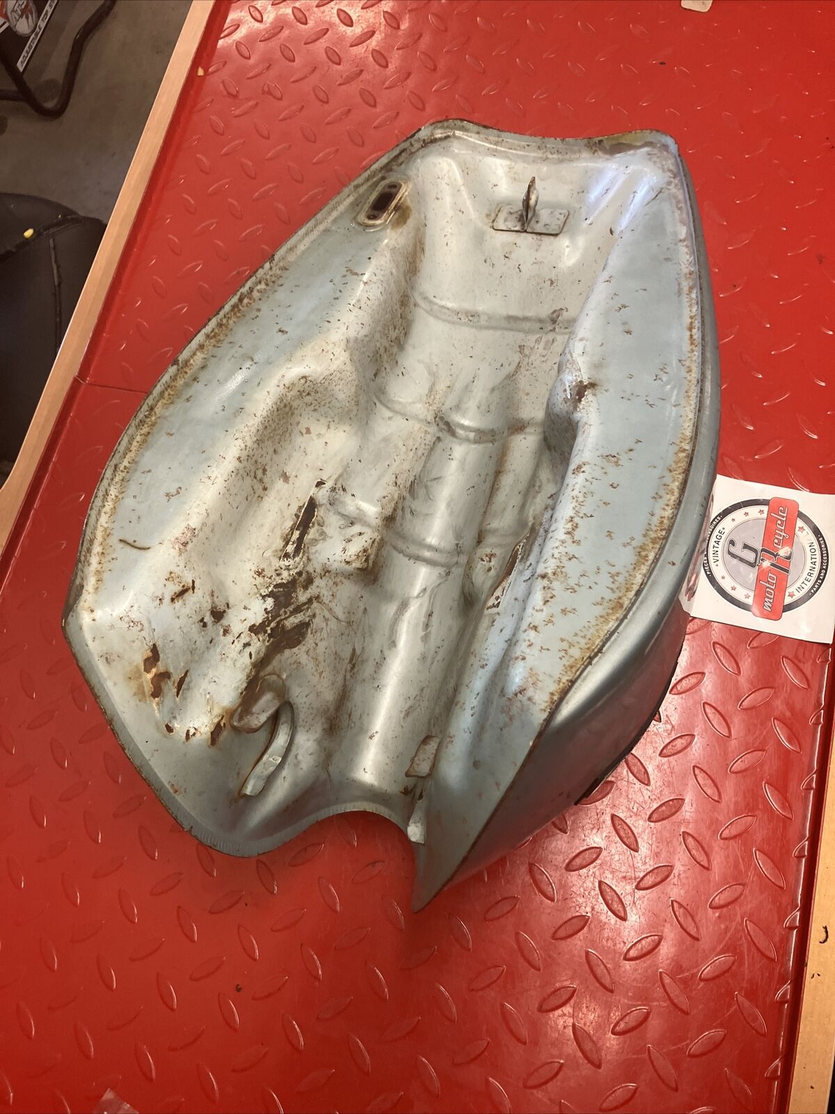 Kawasaki KZ650 C KZ650 Custom 1979 fuel tank gas petrol reservoir 1978 1977 2