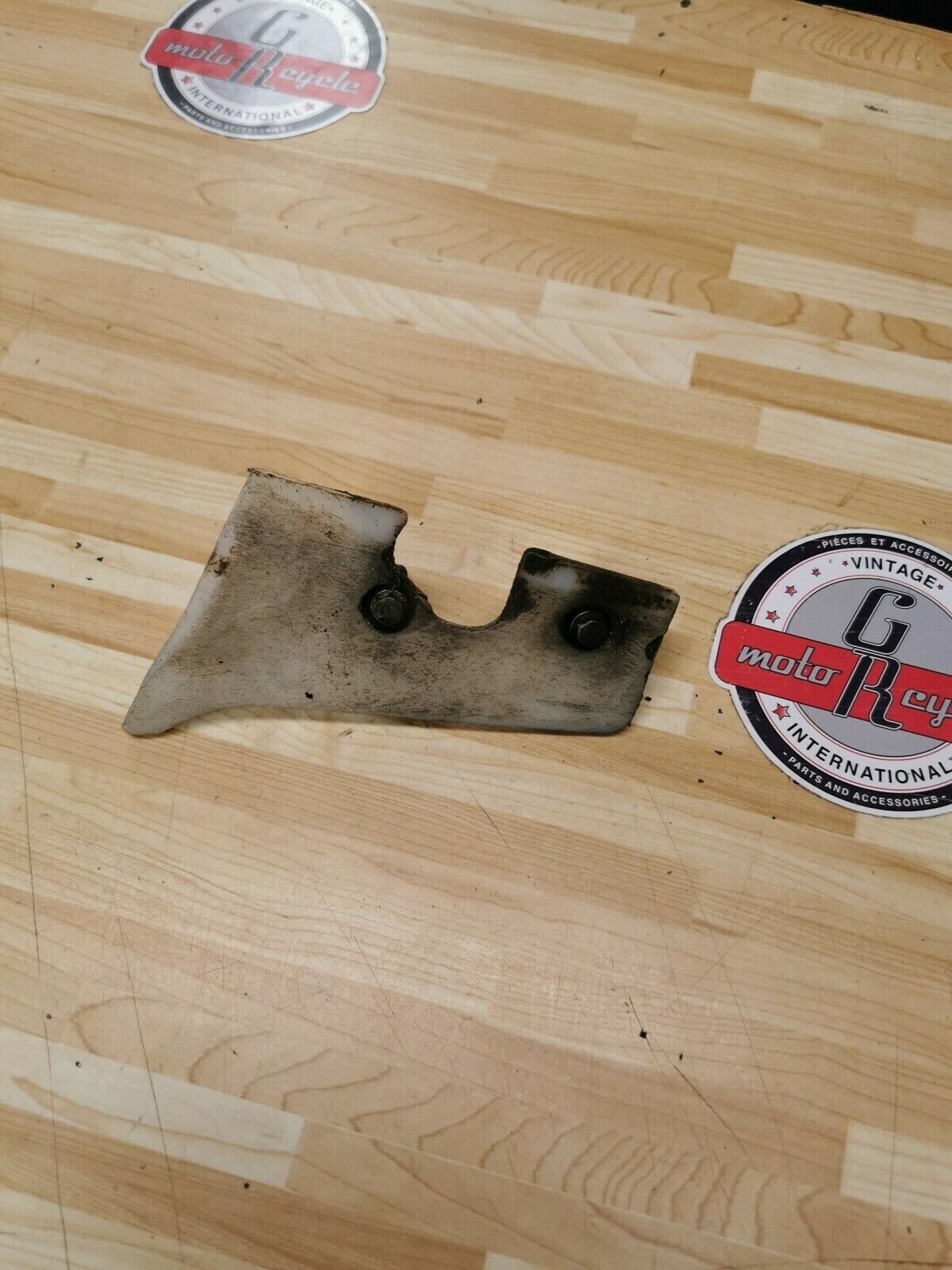 Honda CR125R 1984 swingarm drive chain splash mud guard 2