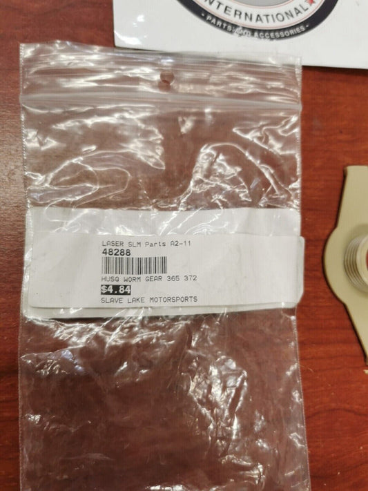 NOS KTM WORM GEAR 365 372 503756102 KT4