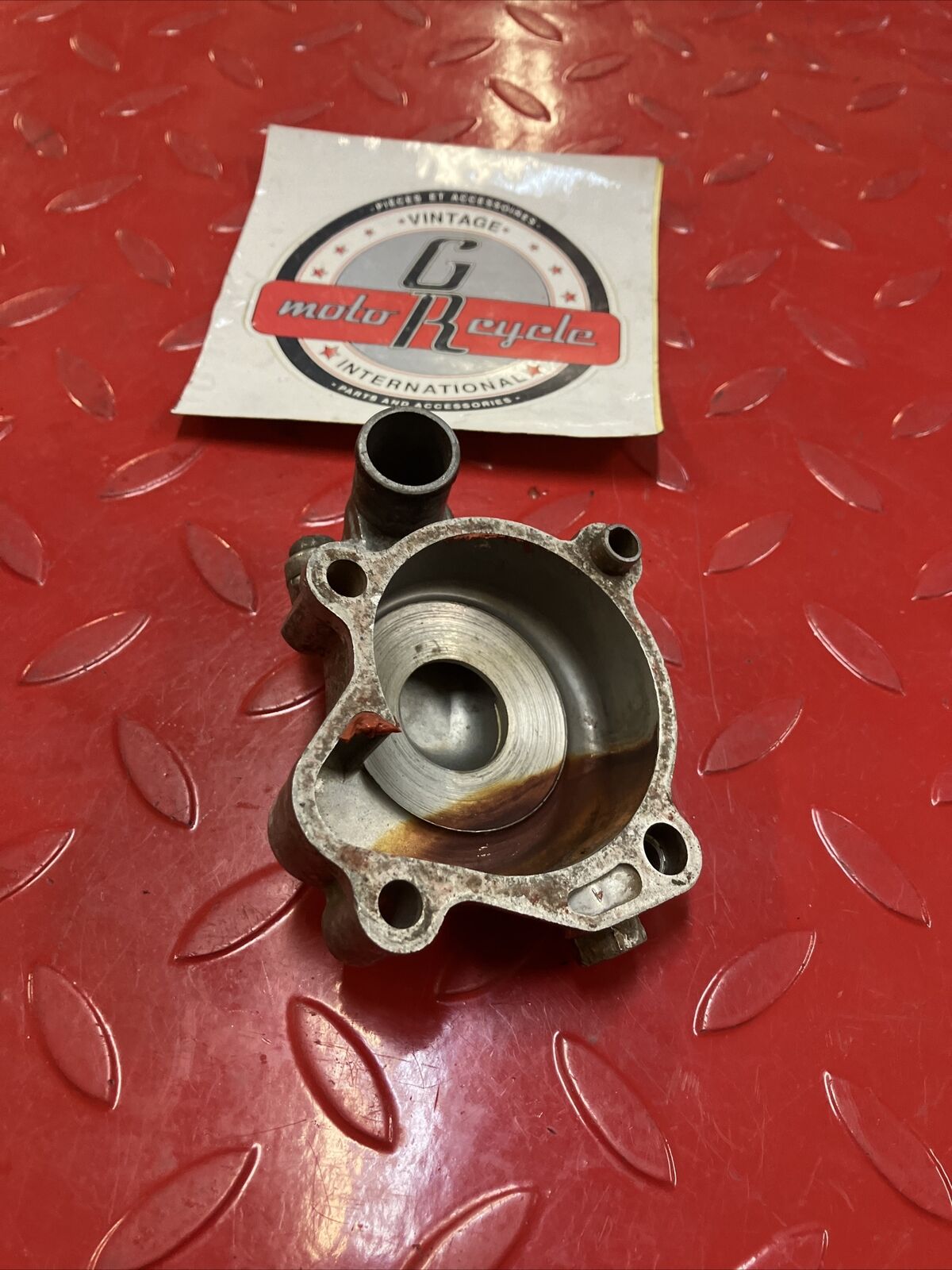 Suzuki RM125 1985 water pump waterpump cover 1981 1982 1983 1984