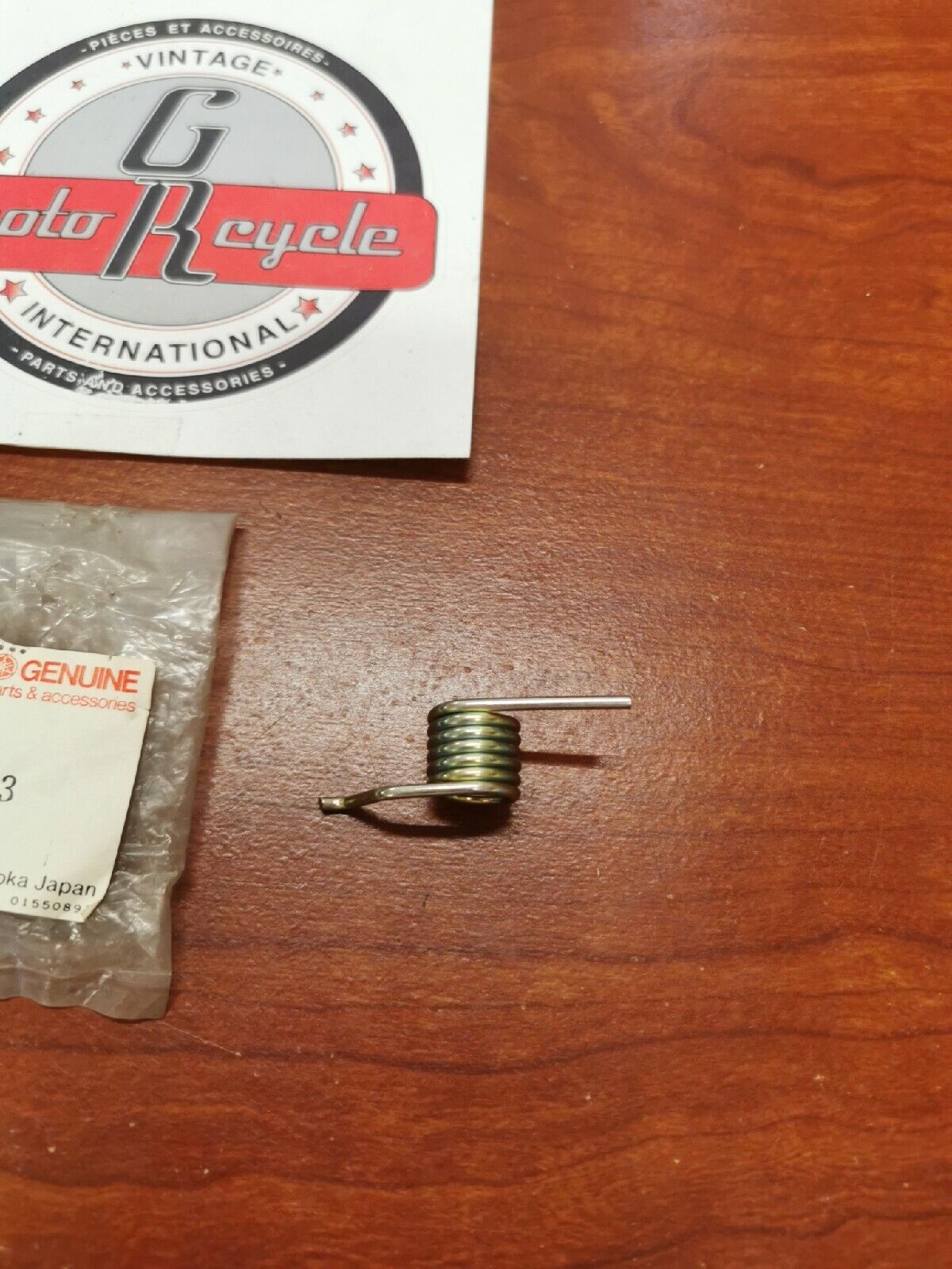 NEW NOS Yamaha FOOTREST TENSION SPRING 90508-20023-00 Y70