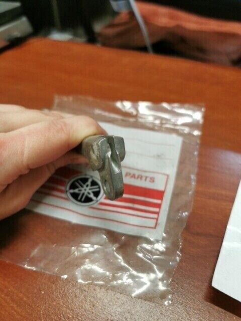 NOS Yamaha BR250 ET250 ET300 LEFT LEVER 803-83912-00-38 SUB 803-83912-00-00 Y131