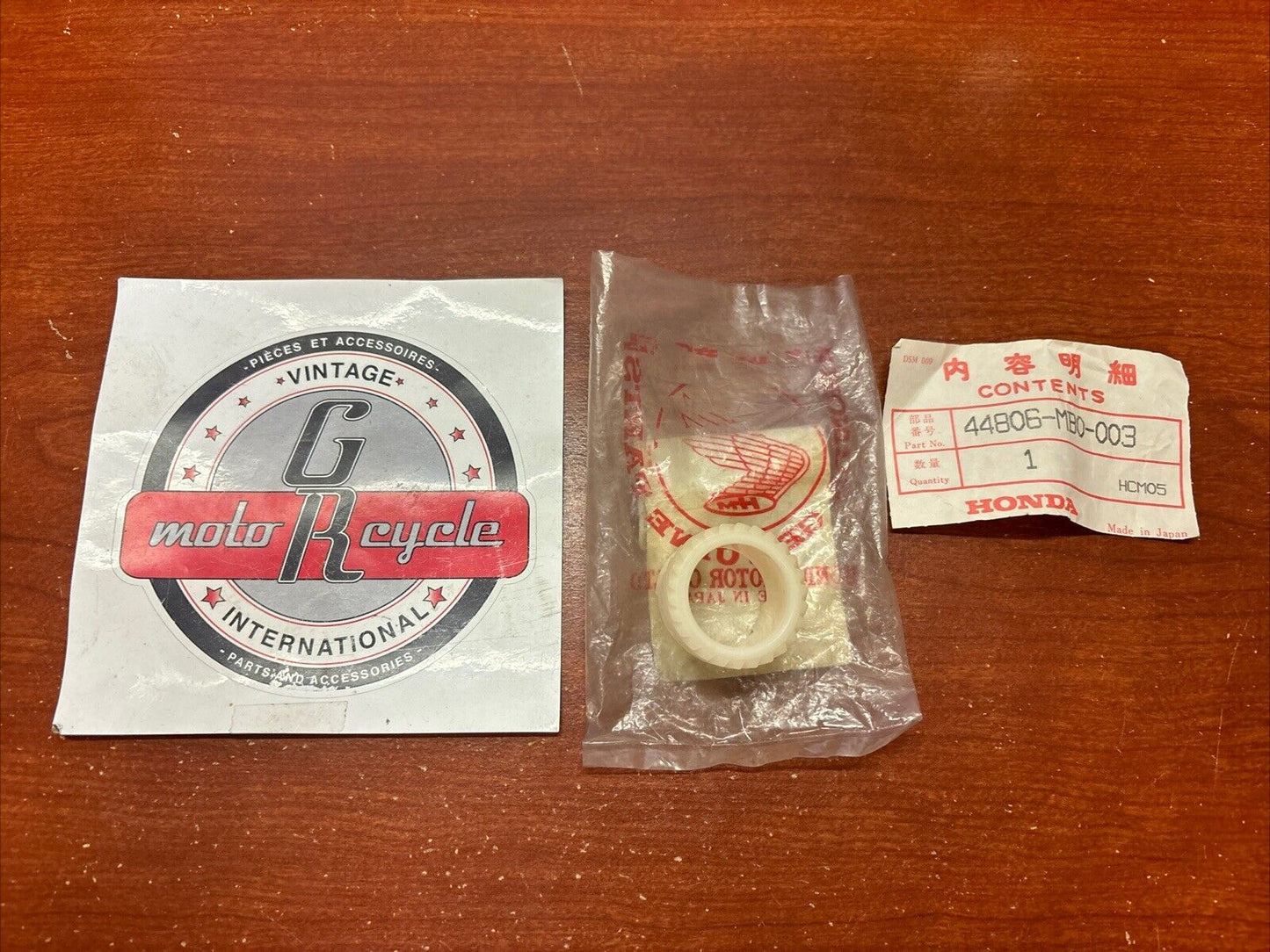 NOS Honda CBX750P VF1100 VF700 VF750 VT500 SPEEDOMETER GEAR 44806-MB0-003 H172