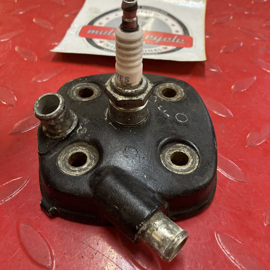 Honda CR80R 1983 cylinder head cover