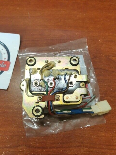 NOS Yamaha 1972 CS5 1974 - 1976 RD200 VOLTAGE REGULATOR 337-81910-10-00 Y164