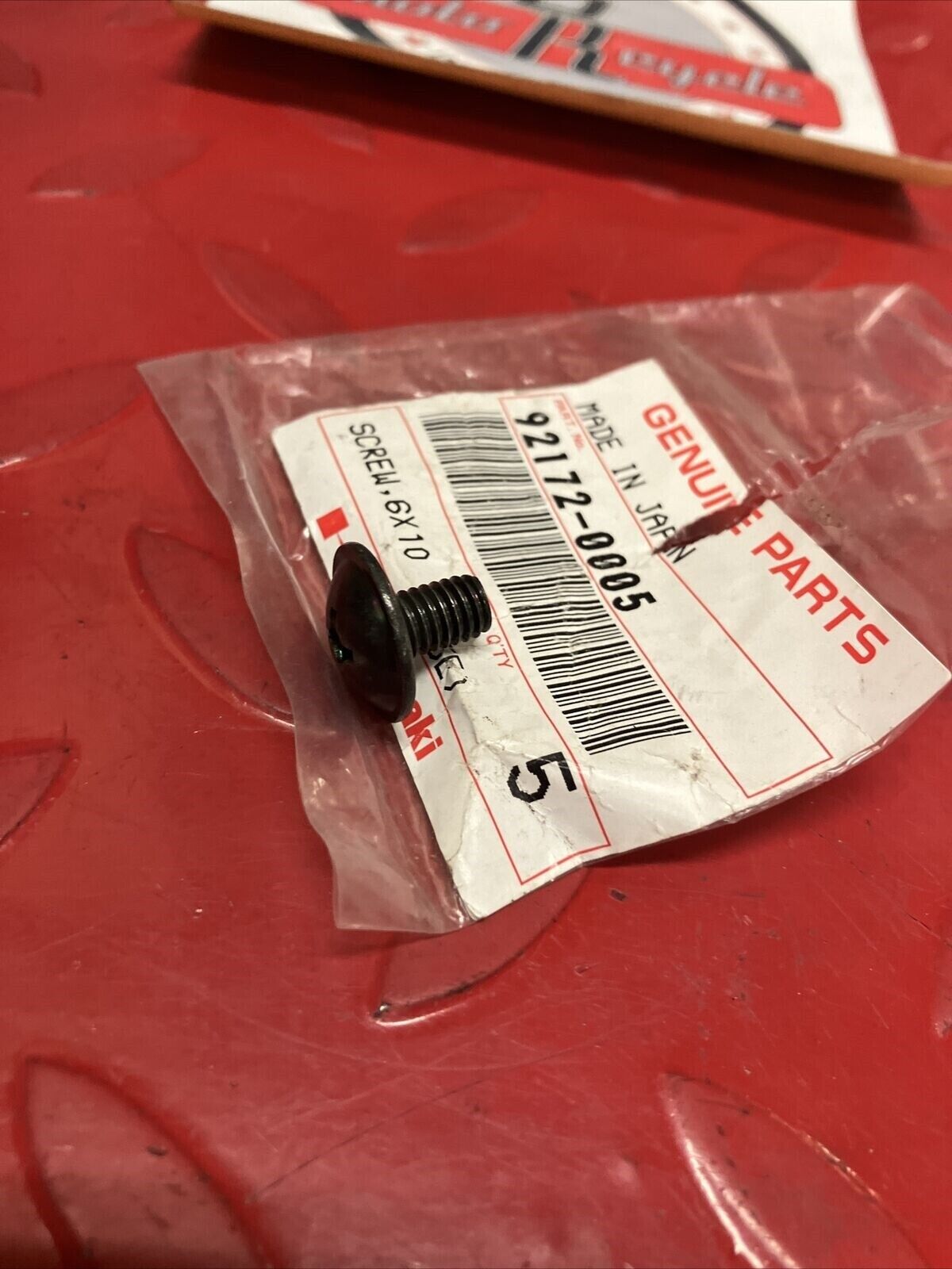 NOS KAWASAKI SCREW 6X10 92172-0005 K14