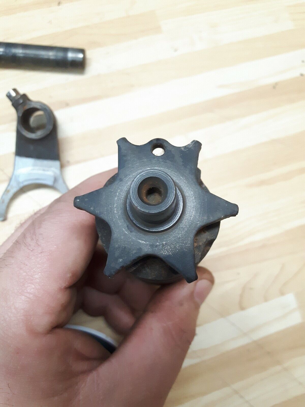 Honda XR250R 1987 gearshift gear shift drum cam transmission fork 24300-KK0-000