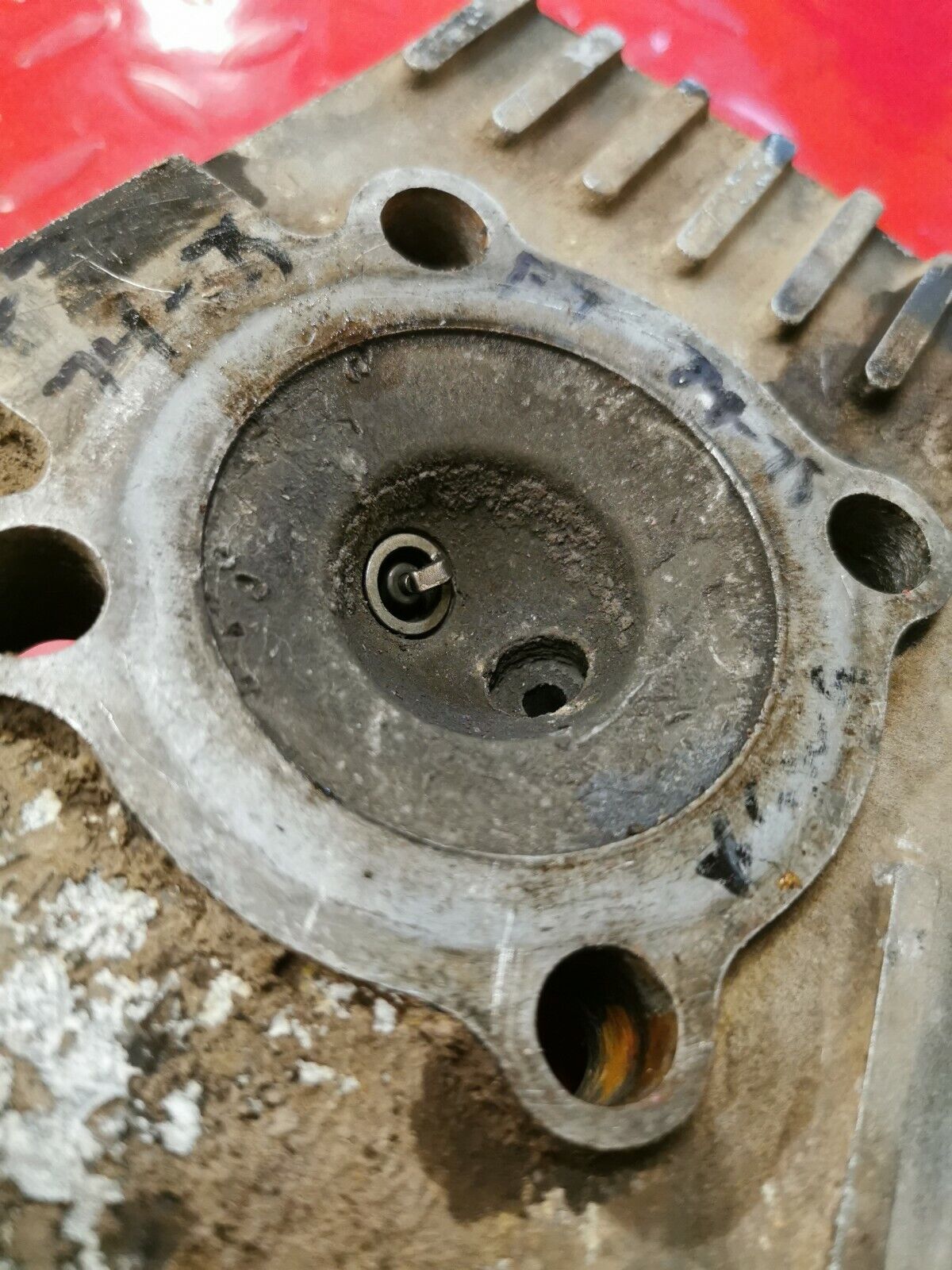 Kawasaki F7 1974 1975 cylinder head jug barrel cover T