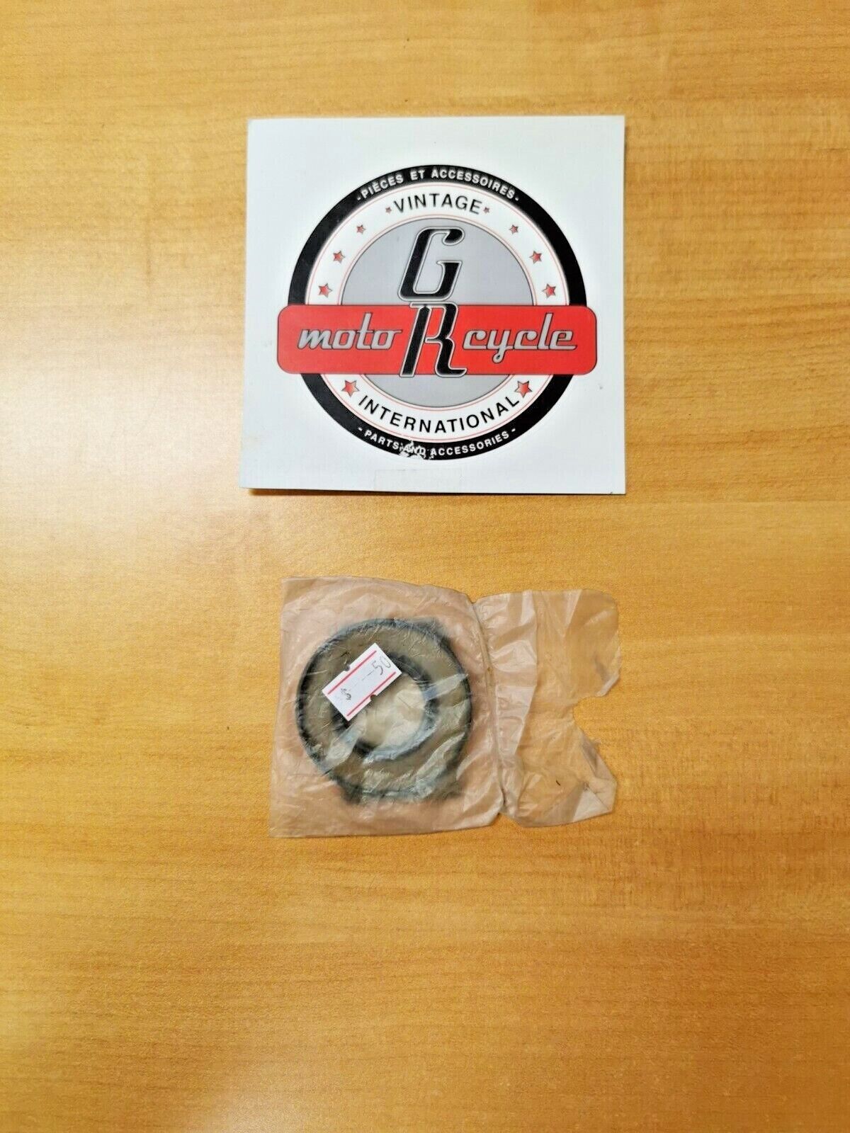 NEW NOS SUZUKI LT250R LT250RL 1985 - 1992 Oil Seal 09282-25004 S6