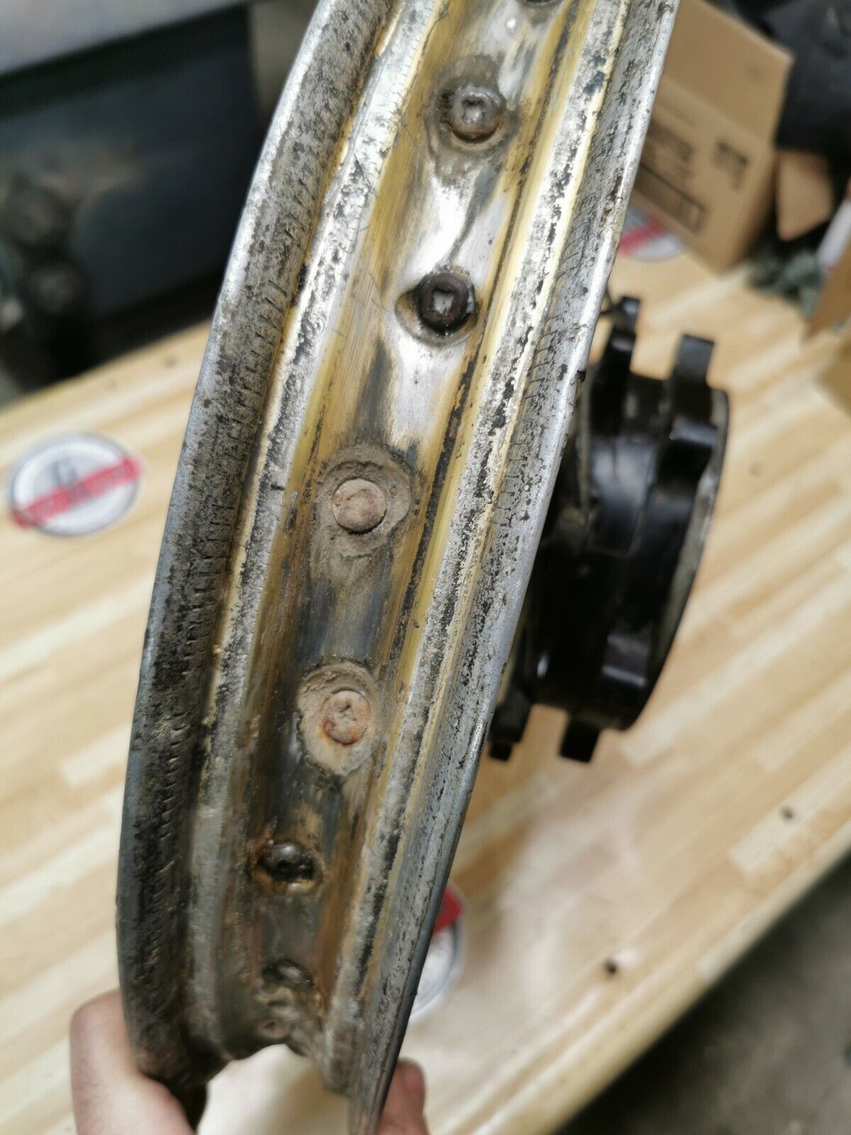 Yamaha YZ125 1985 rear back wheel hub 55Y-25311-00-98