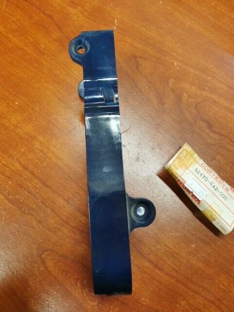 NOS Honda 1981 - 1983 XR200R CHAIN SLIDER 52170-KA2-000 H86