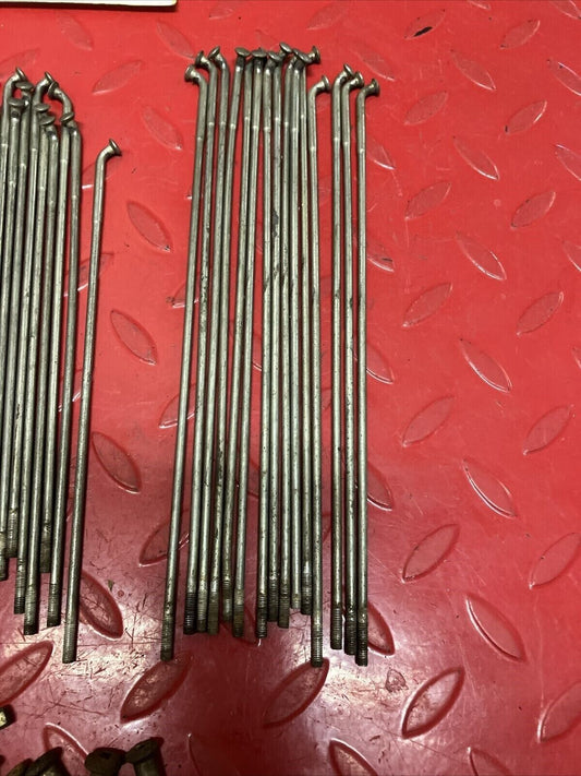 Honda CR125R 1982 Front wheel OEM spokes and nipple MISSING 1 CR250R CR480R