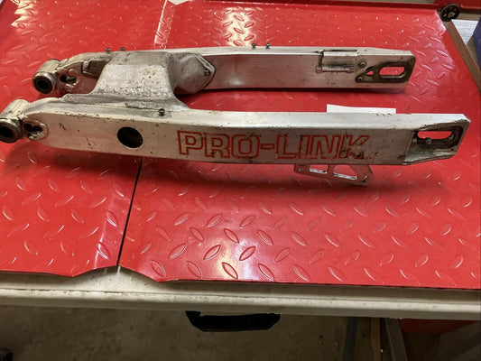 Honda CR250R 1988 swingarm rear swinging arm 2