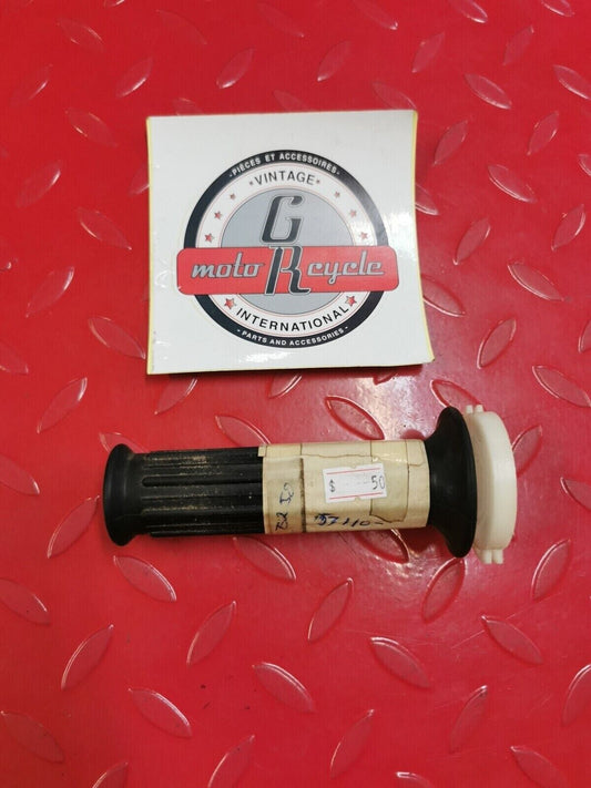 NOS SUZUKI TS185 TS250 1980 1981 THROTTLE GRIP 57110-30900 S2