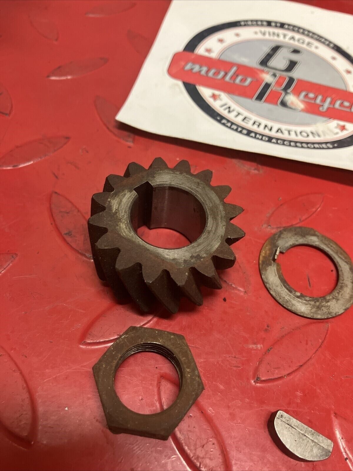 Suzuki TS125 1977 primary drive gear nut washer
